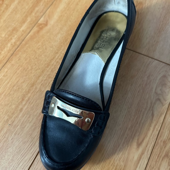Michael Kors ladies shoes size 6.5 - Picture 2 of 9